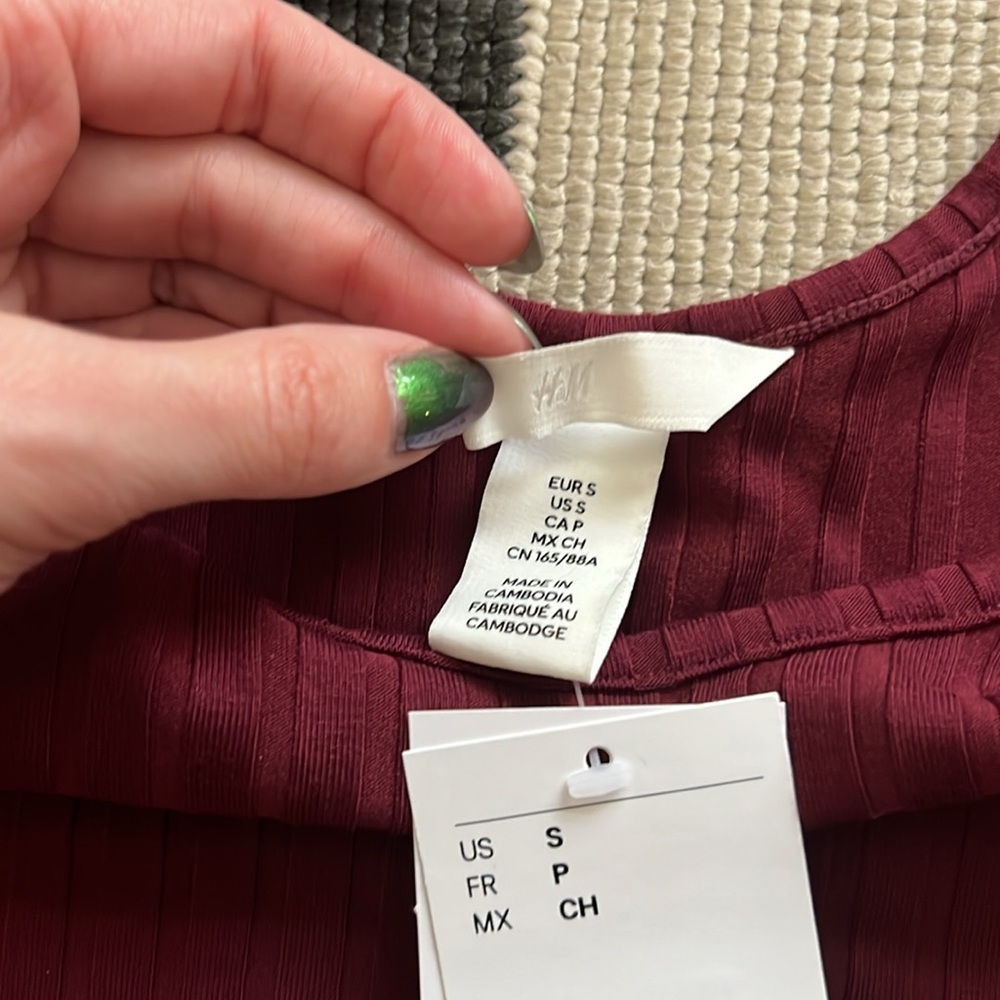 H&M Burgundy Maroon Ribbed Knit Midi Dress - Picture 3 of 3